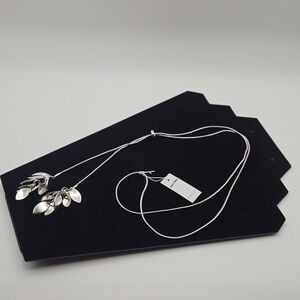 Romolo Silver-Tone Leaf